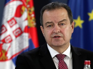 Дачић: Вучић ће одлуку о одласку у Тирану донети после састанка са Лајчаком