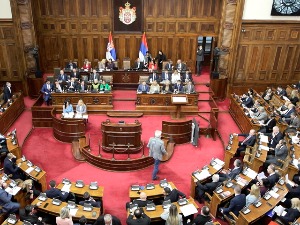 Скупштина о предложеном буџету – већина најављује подршку, опозиција критикује 
