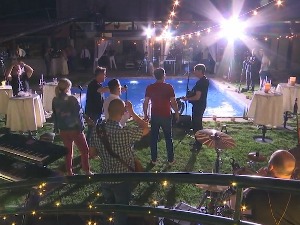 Ко су победници пете сезоне серијала „На вечери код“, сазнаћемо вечерас