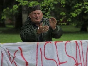 Шљива ранка и статива танка