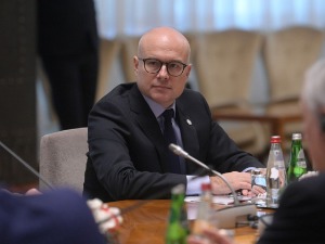 Вучевић за Радио Београд: Србија треба да истраје на захтеву да се део наших снага врати на КиМ