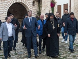 Председник Вучић са монаштвом о пројектима који су важни за Хиландар