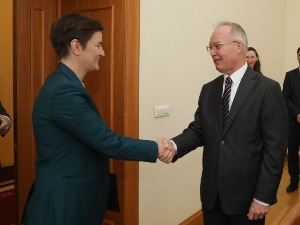 Брнабић са Братуом: Ценимо подршком ОЕБС-а у реформским процесима