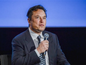 Маск поново о Криму и рату у Украјини