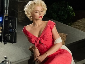 Нетфликсова „Плавуша“ и „Морбијус“ предводе Златне малине