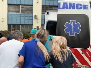 Припадници РОСУ пуцали на аутомобил на Бистричком мосту, рањени мушкарац пребачен у Краљево