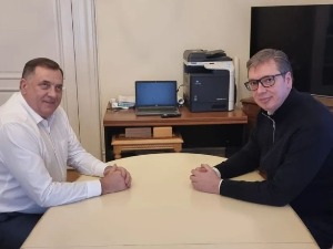Вучић упознао Додика са ситуацијом на КиМ, најавио посету Републици Српској