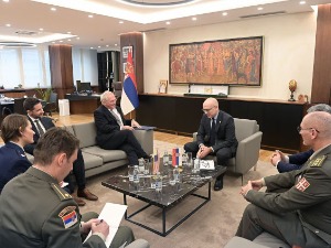 Хил са Вучевићем: САД спремне да помогну процес опремања Војске Србије