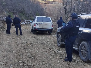 У селу Дрен косовска полиција обезбеђује радове на узурпираном земљишту, Петковић обавестио Лајчака