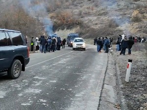 Радови у селу Дрен за данас прекинути, Срби не одустају од протеста