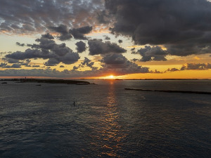 	Компас - Кариби