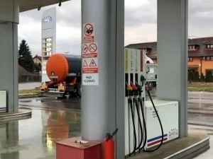 Брисел спушта рампу и на увоз руских нафтних деривата, Москва узвраћа контрасанкцијама