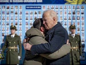 Тајанствени Бајденов пут у Кијев – воз, мрак и вечера у Вашингтону