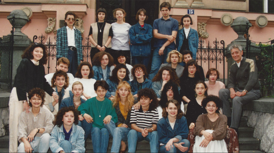 „Тридесет година матуре“ – како су срушени снови једног београдског разреда