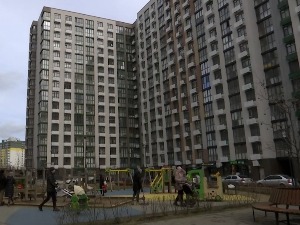 Родитељи превремено рођених близанаца испрограмирали себе да преживе у Кијеву