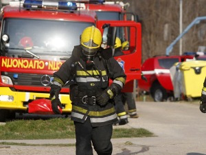 Пожар у стану у Сремчици – евакуисане четири особе, међу њима беба