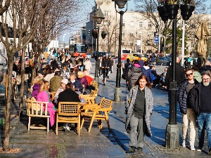Време у Србији готово пролећно, температура изнад просека