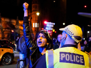 Дан примирја у Лондону у знаку најмасовнијих пропалестинских скупова и сукоба полиције са десничарима