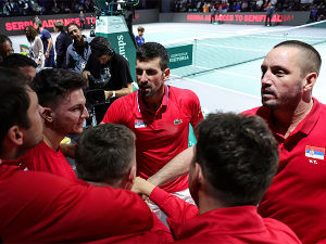 Новак са колегама из репрезентације прославио пласман у полуфинале Дејвис купа