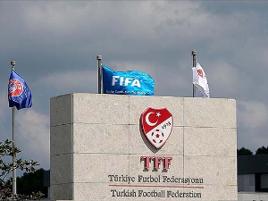 Фудбалски савез Турске: Такмичење у свим лигама биће настављено 19. децембра