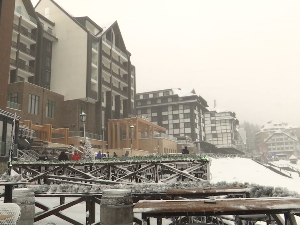Зимска бајка на Копаонику – снег усрећио љубитеље белих спортова