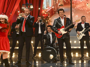 С неком од наших песама