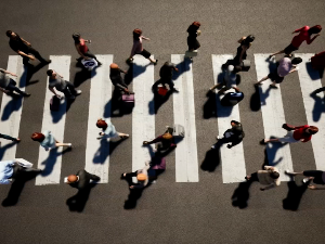 Клетва модерног времена – брзо живимо, а још брже заборављамо