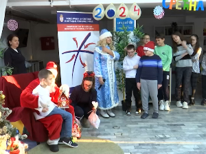 Како избеглице из Украјине прослављају друге новогодишње празнике ван  домовине