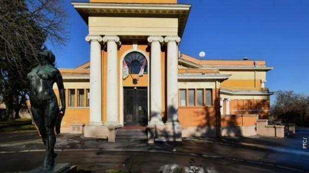 Код два бела голуба: Цвијета Зузорић