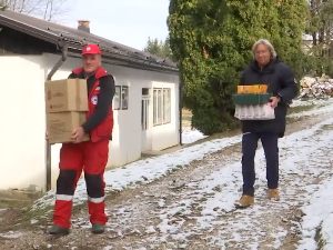 Хуманитарци из Аустрије обрадовали децу у планинским селима