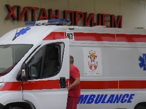 Преминуо радник у Новом Саду након пада са бандере
