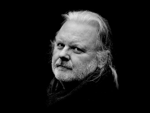 Јун Фосе: Друго име