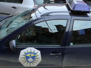 Пуцњава у Дечанима, рањена два Србина и Албанац 