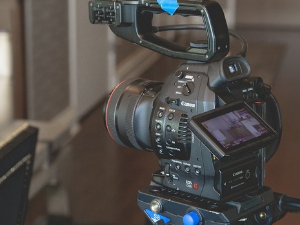  Документарни или играни филм?