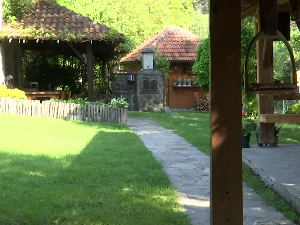  Домаћинство Живановића, место за предах на Гочу