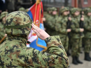 Вучевић: Војска се размешта на позицијама ка административној линији