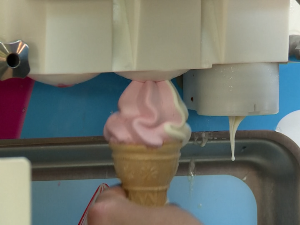 Трећа генерација сладолеџија обележила век посластичарства у Суботици