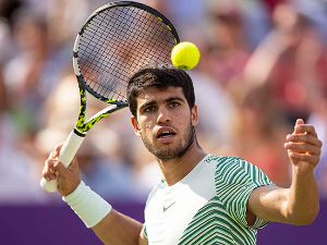 Алкараз се повукао са егзибиционог турнира у Харлингему