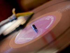 Ди-џеј Клуб 202: Долорес и Марчело + шта слушају певачи група Дјуран Дјуран и Гарбиџ