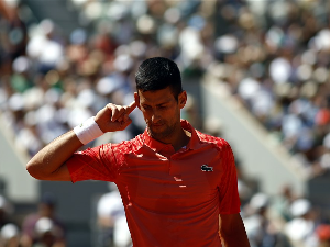 Ђоковић убедљив против Вариљаса до четвртфинала Ролан Гароса