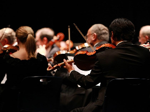 Са београдских сцена – Симфонијски оркестар Академије уметности из Новог Сада