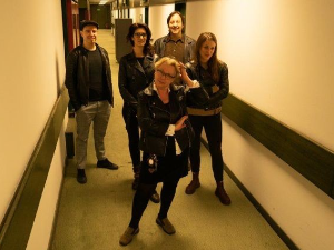 Документарне фусноте – Подизачи гвоздене завесе