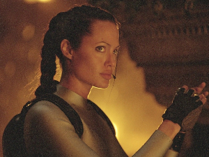 Лара Крофт: Колевка живота