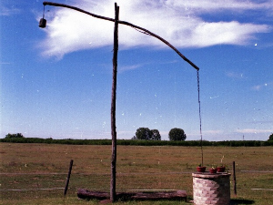 1001 Траг - Девојка на студенцу