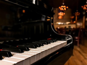 Свирај свирче - клавир