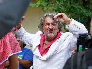 Пси лају ветар носи 2, 3-11