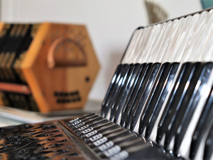 Век хармонике – Албум "Харпсикордион – дела за чембало и хармонику од Пјаце до Пјацоле"