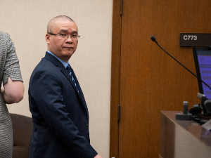 Бившем полицајцу скоро пет година затвора за учешће у убиству Џорџа Флојда