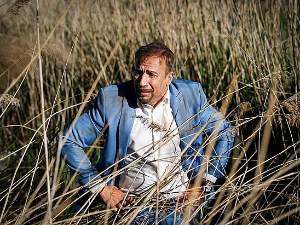 Пси лају ветар носи 2, 10-11