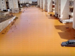 Најмање 150 погинулих у олуји и поплавама у источној Либији, на хиљаде се воде као нестали